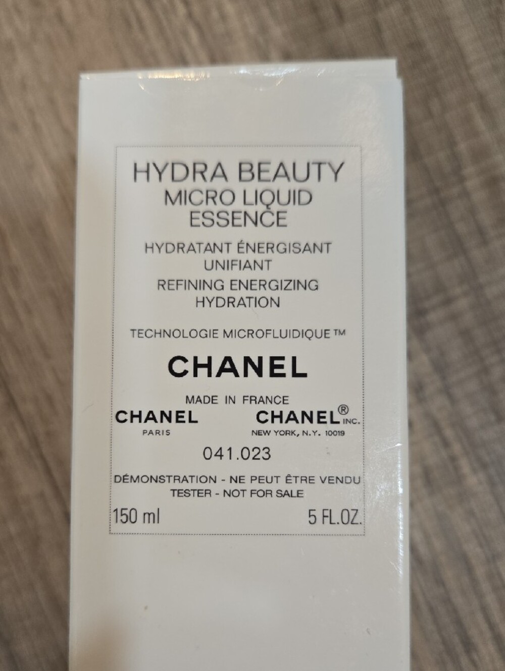 CHANEL Hydra Beauty Micro Liquid Essence — NEW!!! - Picture 3 of 5